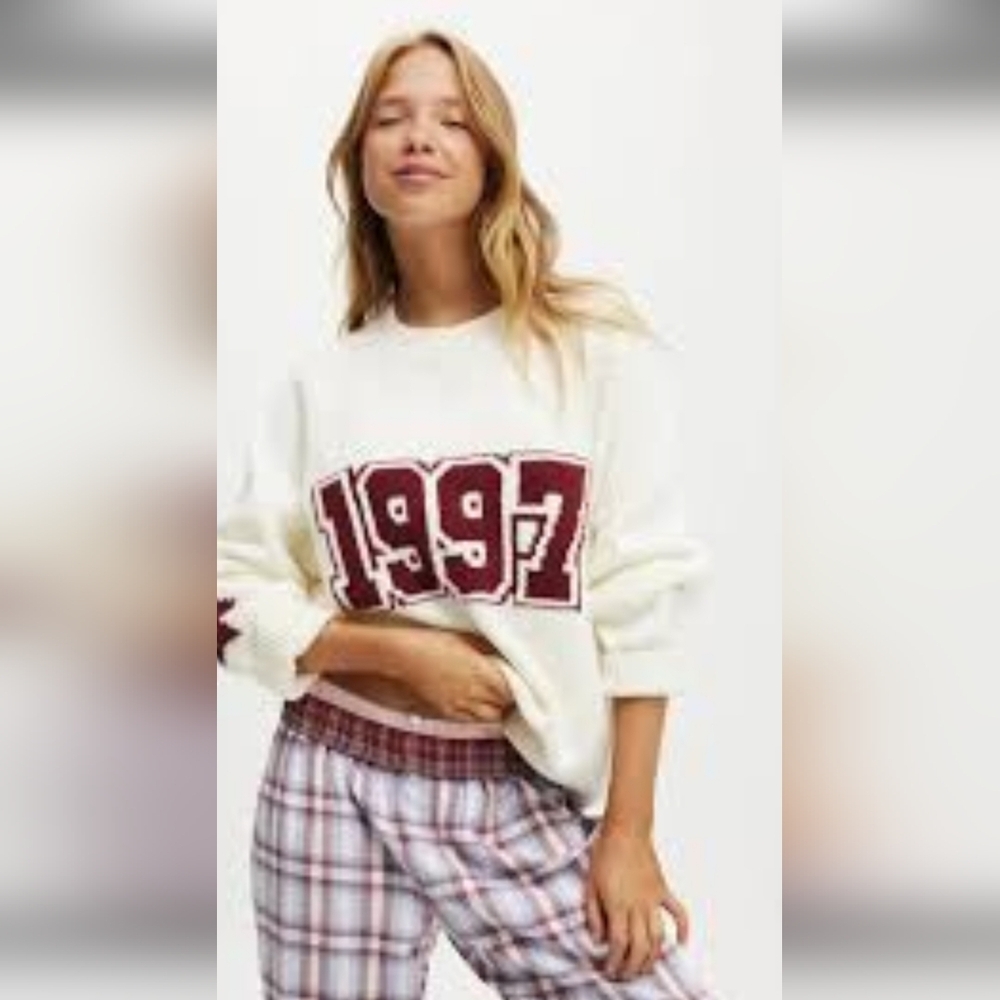 Cotton On Body Cream Chunky Knitted Jum  with Red 1997 Print Size XS